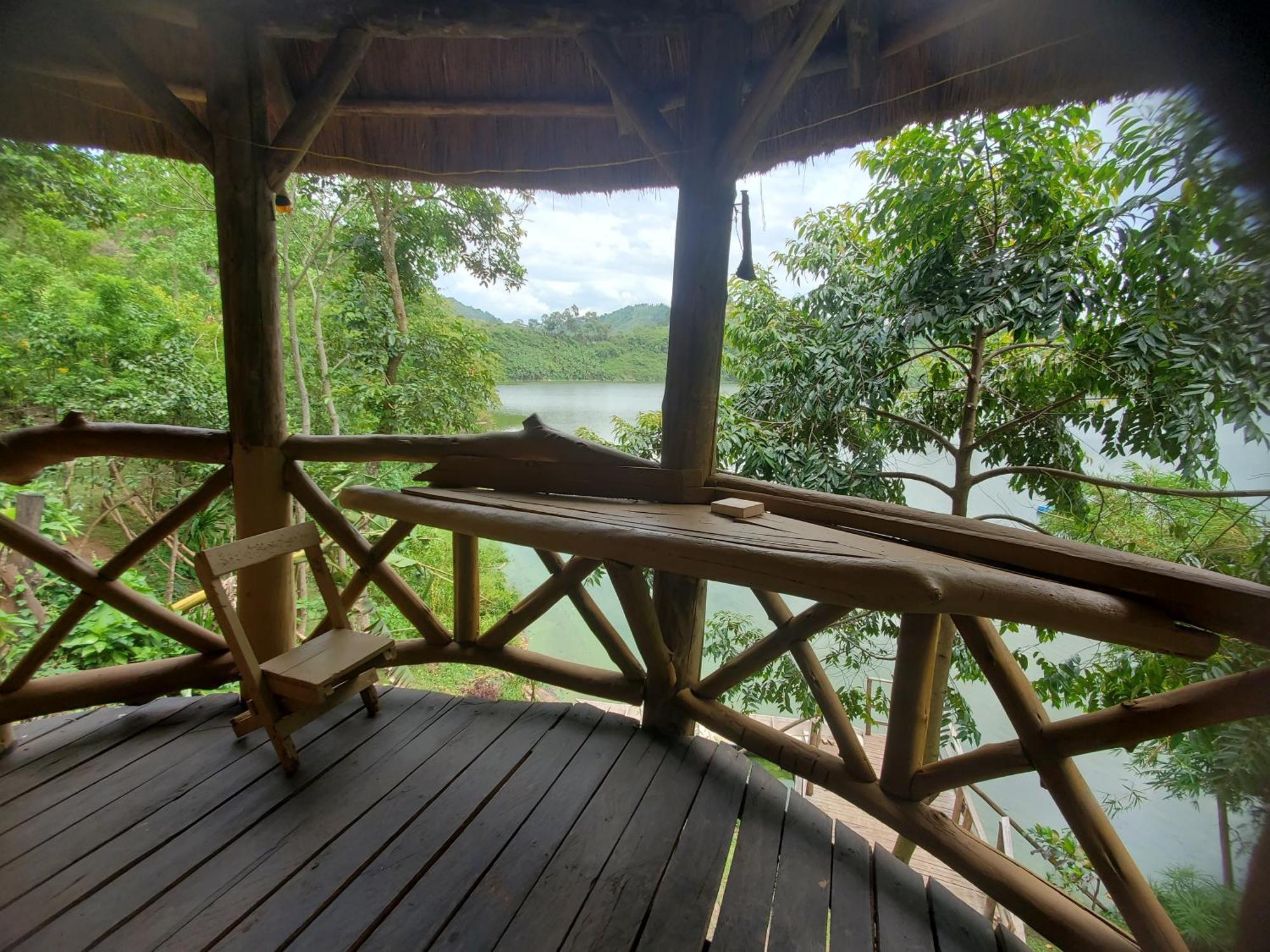 Dave The Cave Eco Lodge And Cultural Campsite Rubirizi Exterior photo